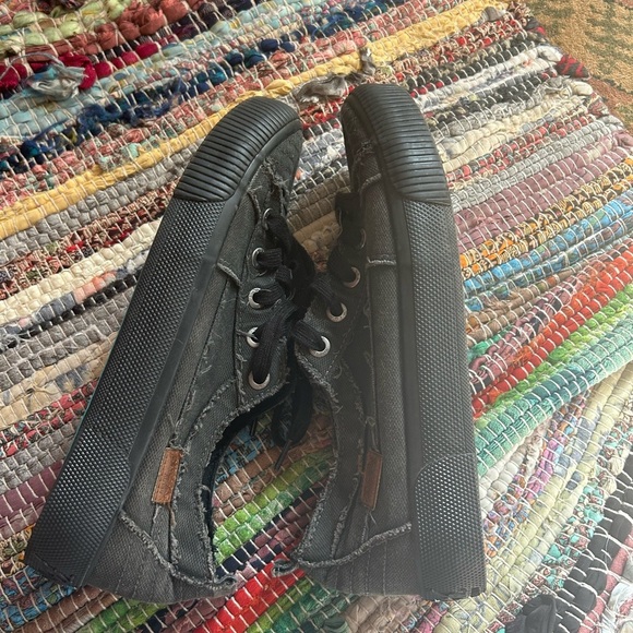 Blowfish Black Distressed Athletic Shoes 10 - Picture 10 of 15